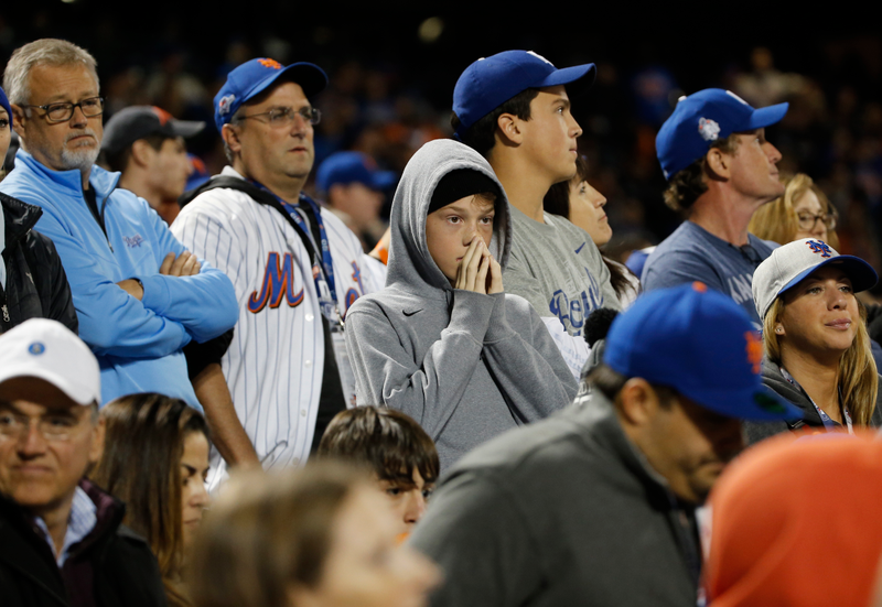 Illustration for article titled Here Is Your Gallery Of Sad Mets Fans